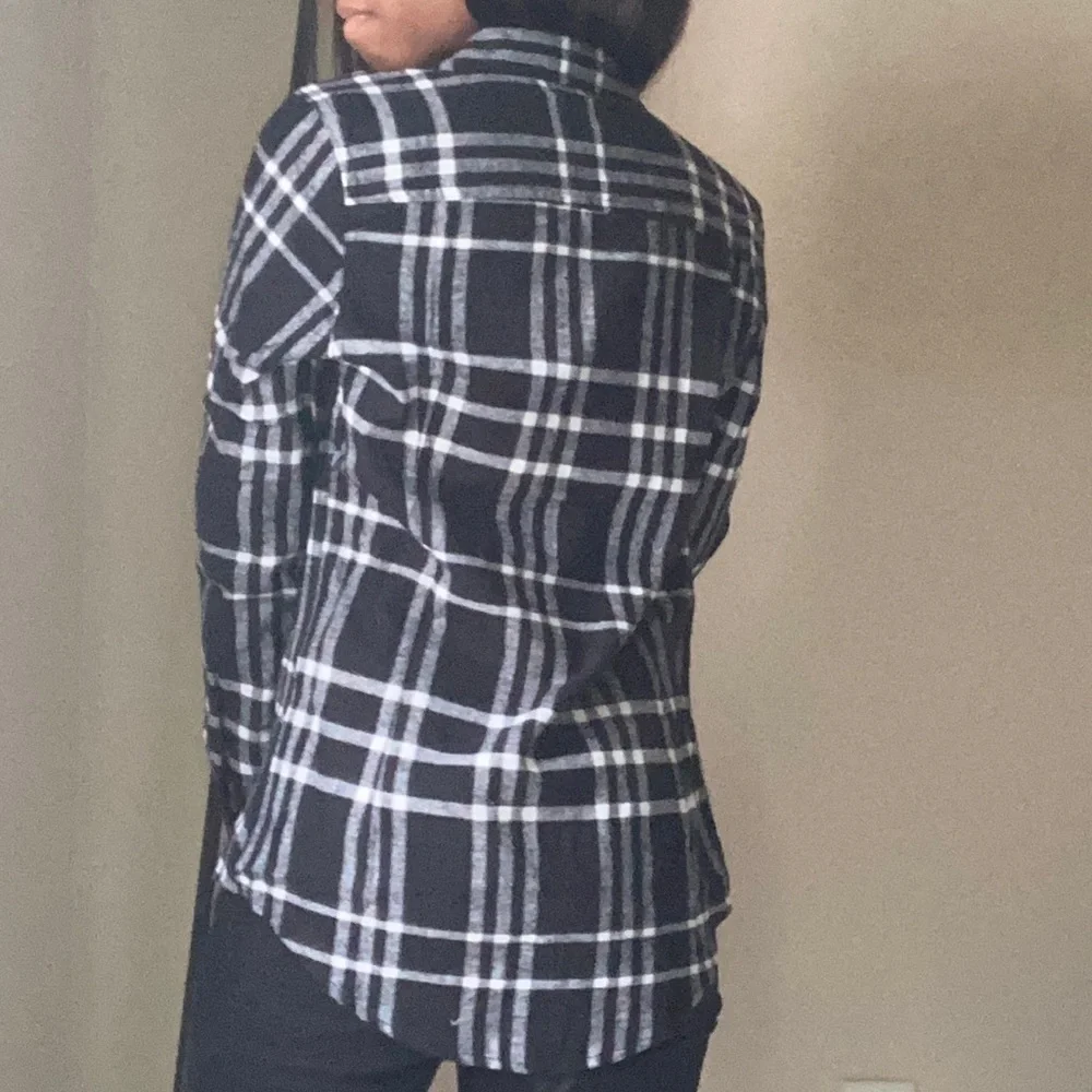 Inso Collection Black and White Plaid Flannel Long Sleeve Shirt - Picture 2 of 3